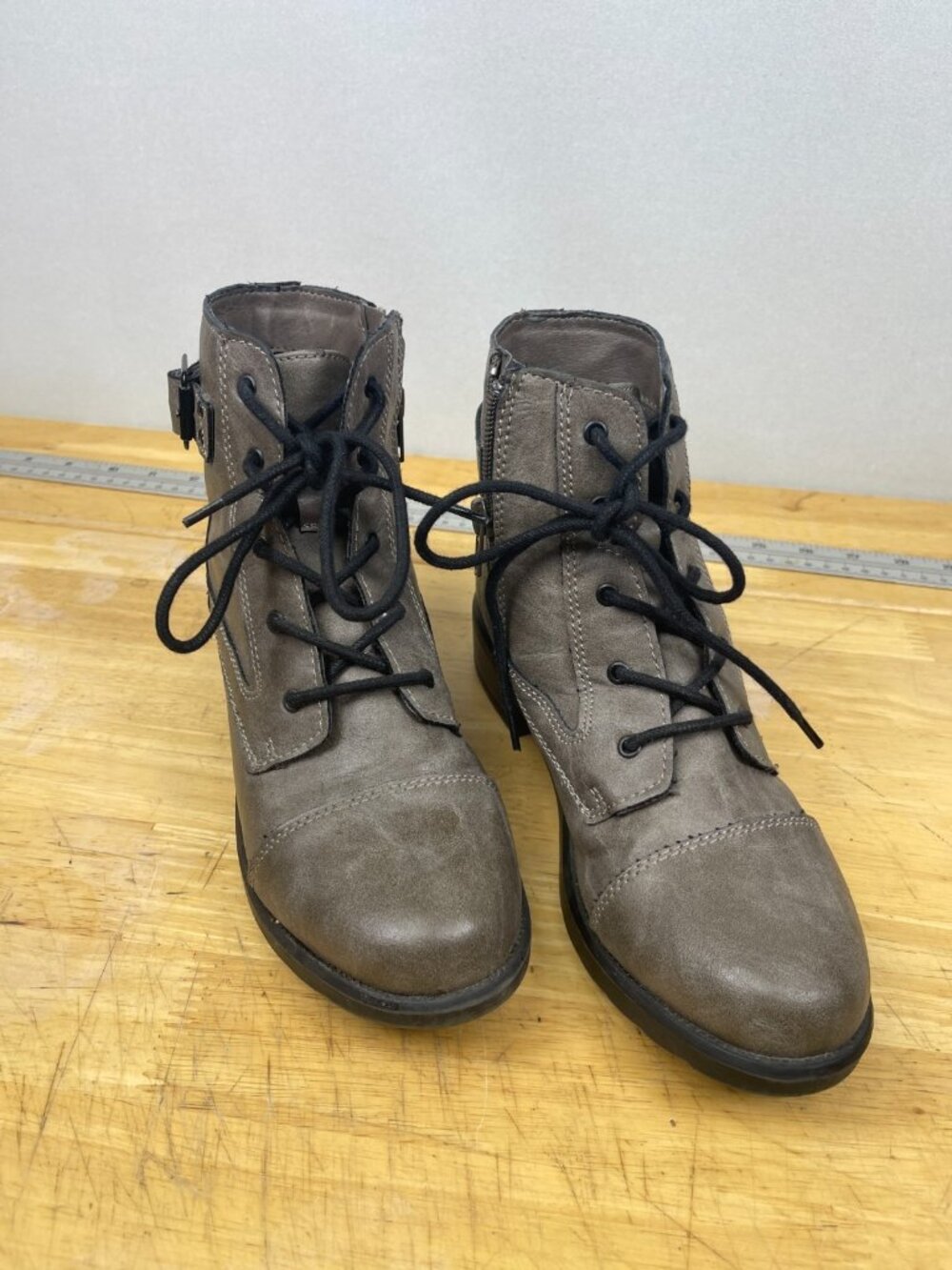 Madden Girl Women’s Gray Moto Ankle Boots Side Zip Buckle Lace Up - Picture 11 of 11
